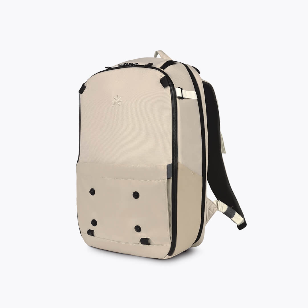 Hive Backpack Walnut Sand + 3 Accessories