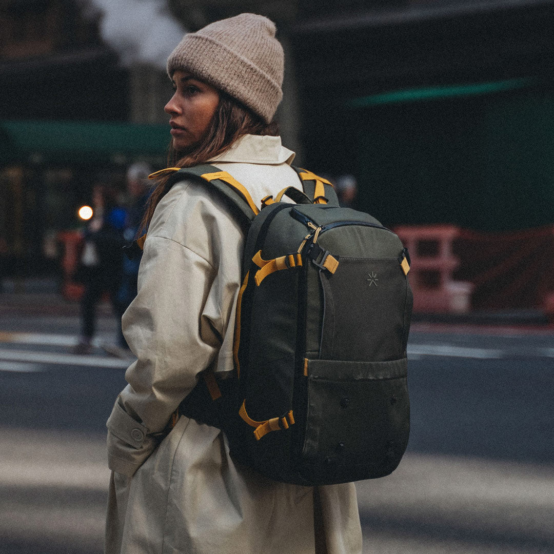 Hive Backpack Mulled Green + 3 Accessories