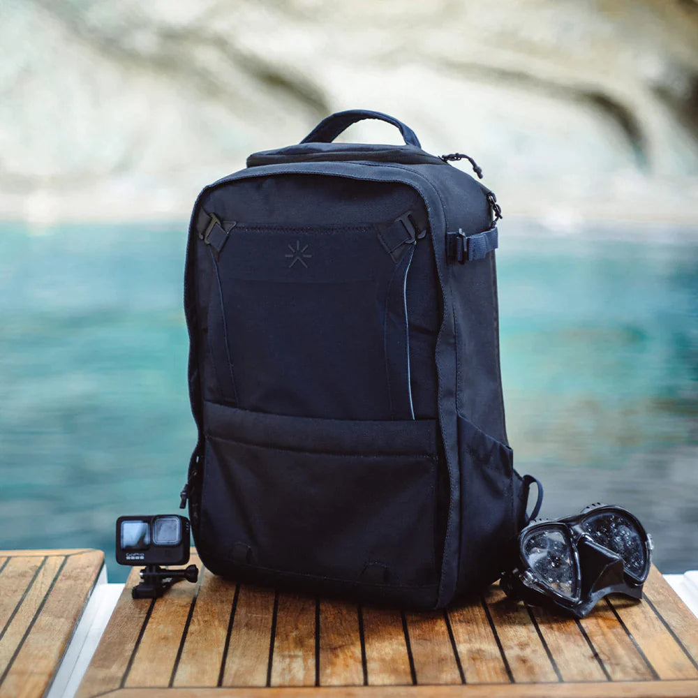 Nest Backpack Blueberry Navy + 3 Accessories